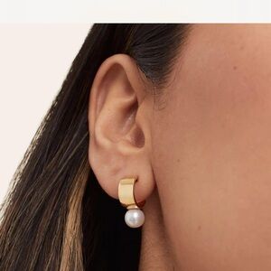 Mejuri Gold Hoop Earrings with Pearl